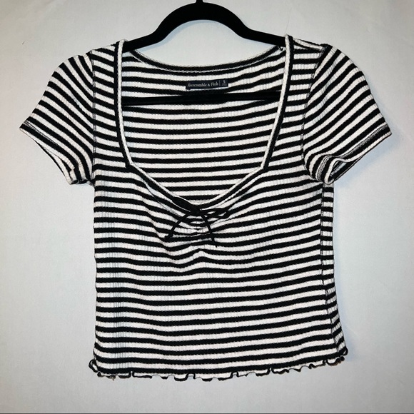 Abercrombie square neck black and white striped crop top size small - Picture 1 of 2